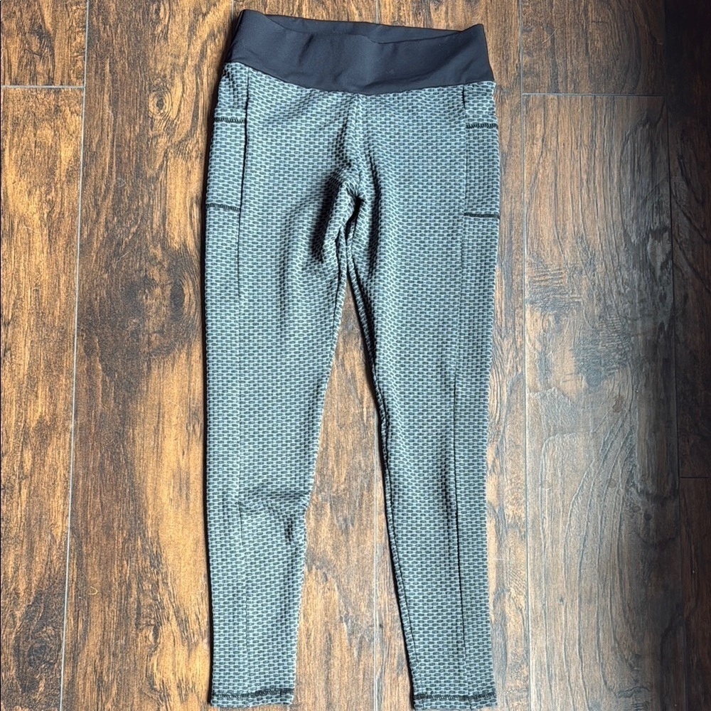 NWT heathYoga.net leggings size L (G17)
